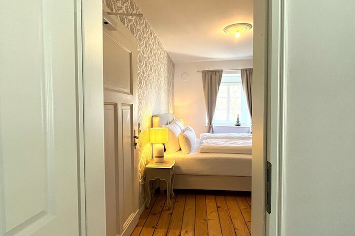 Room 15 of 30