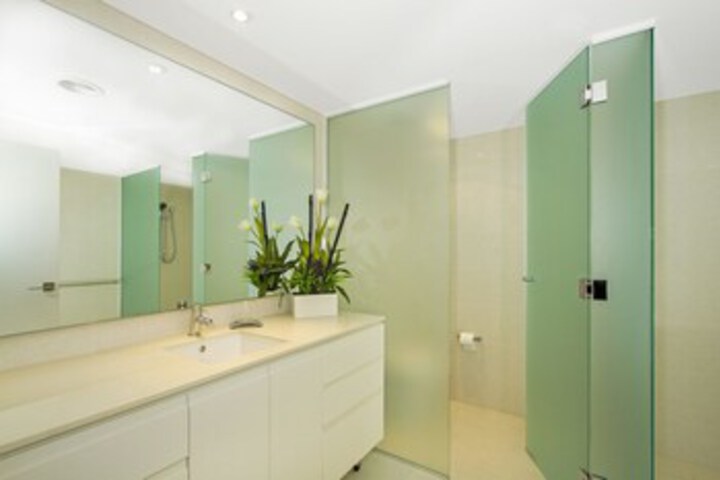 Room 2 of 10