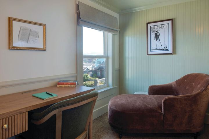 Room 10 of 80