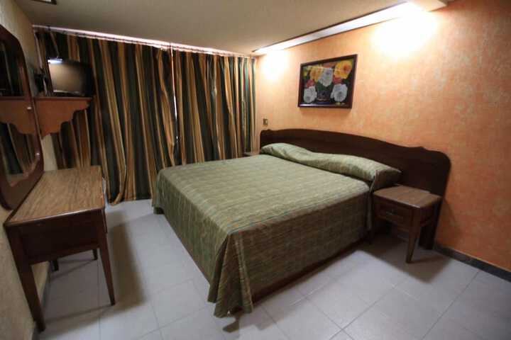 Room 18 of 44