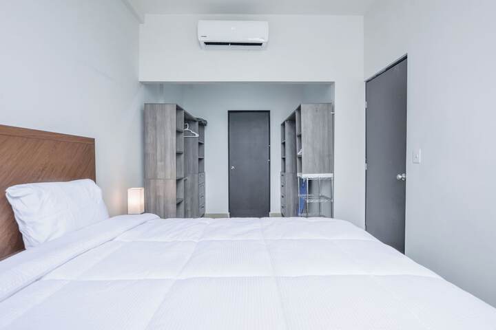 Room 7 of 126