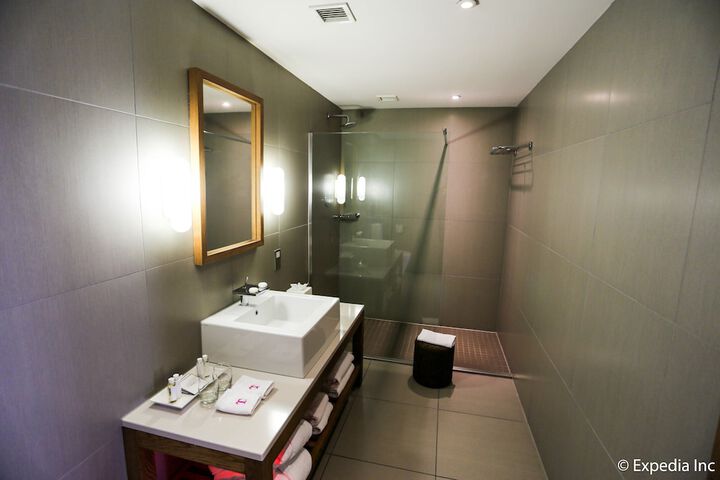 Room 43 of 70