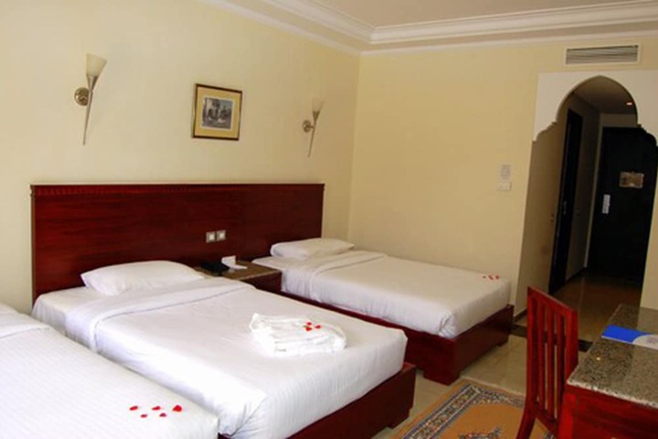 Room 19 of 106