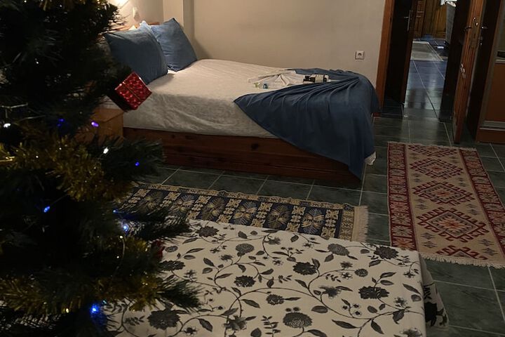 Room 10 of 21