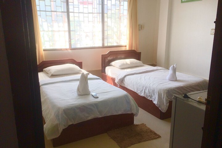 Room 8 of 14