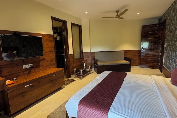 Room 25 of 96