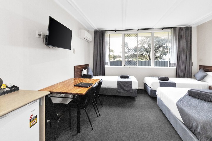 Room 6 of 55