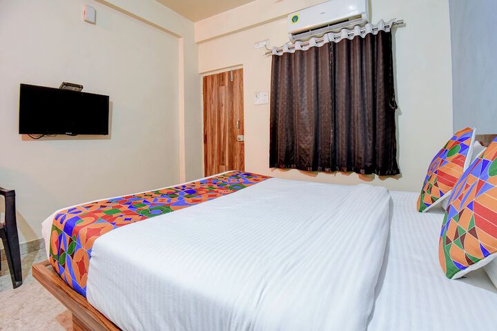 Room 12 of 27
