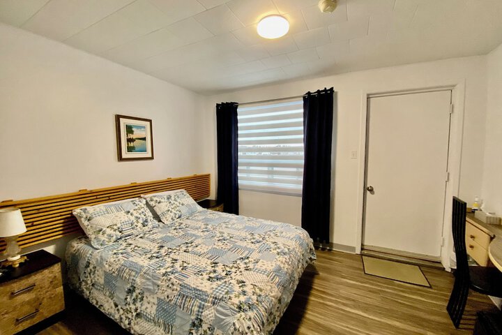 Room 6 of 37