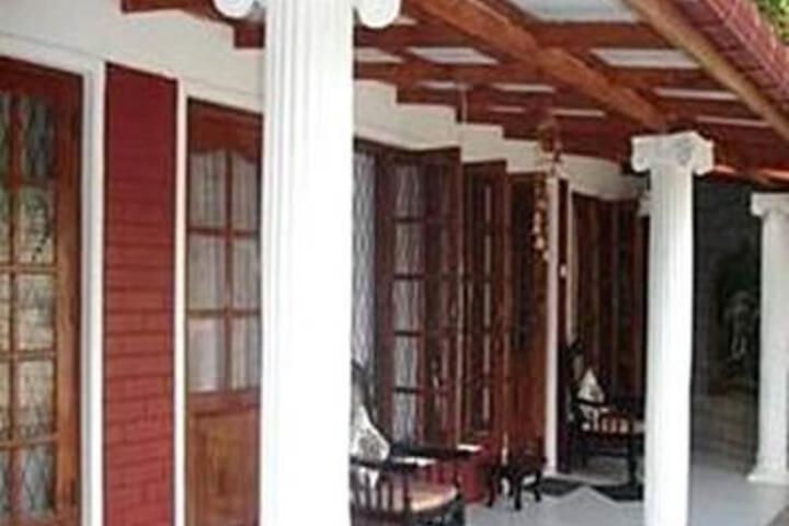 Number Eleven Hotel