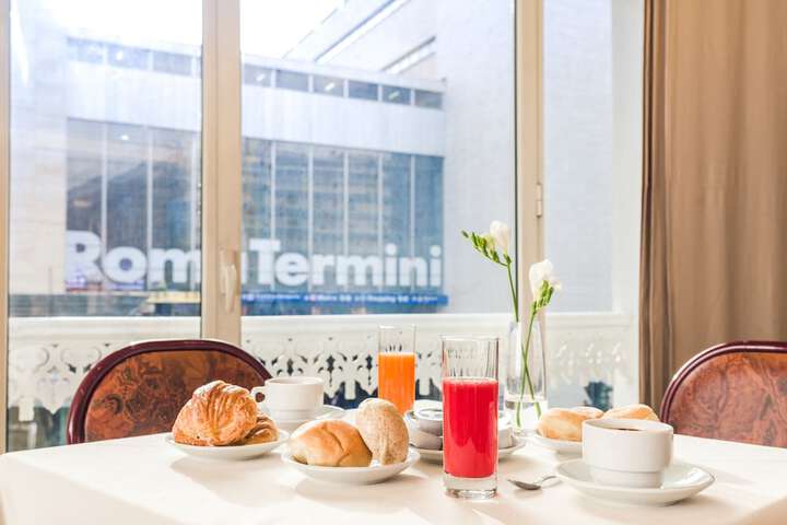 Breakfast area