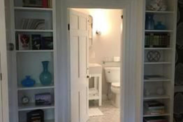 Room 4 of 85