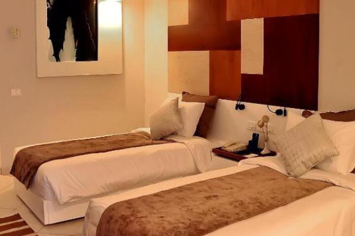 Hotel Entry