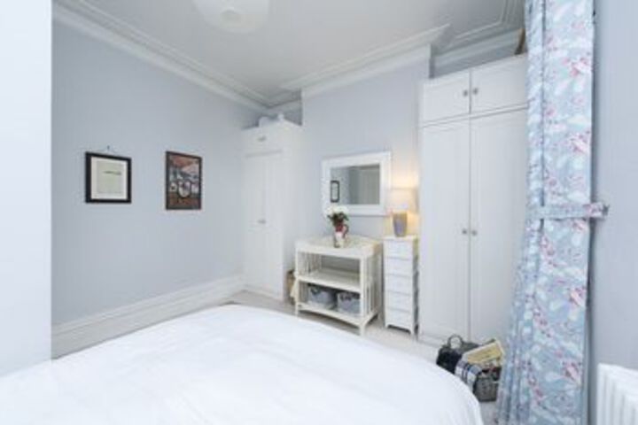 Room 10 of 22