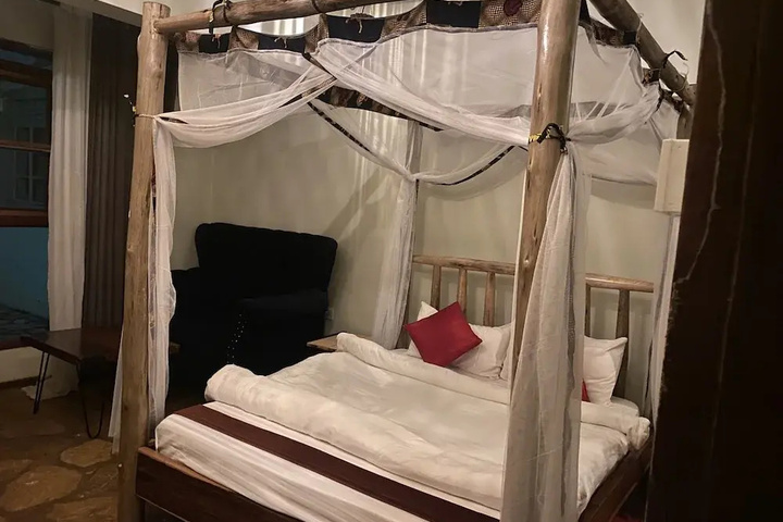 Room 3 of 12