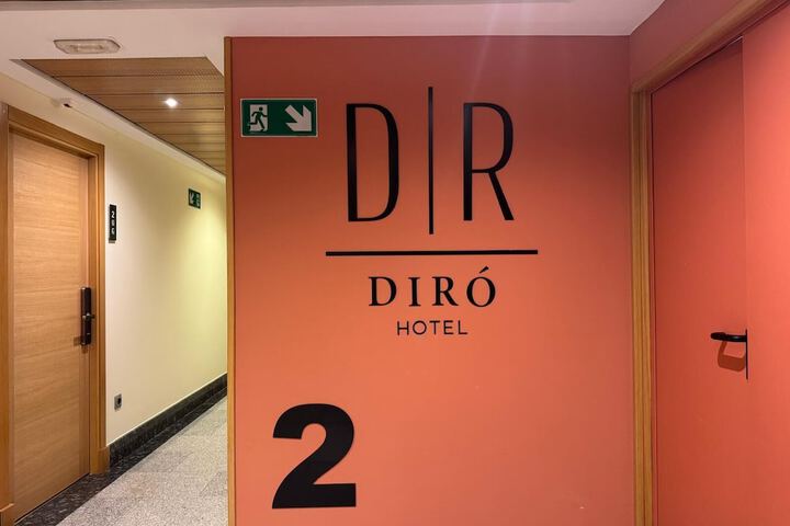 Ballroom/Hall 78 of 80