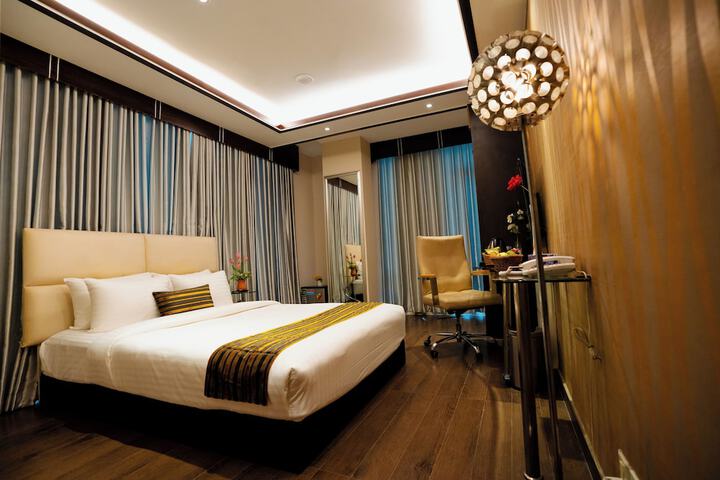 Room 13 of 49