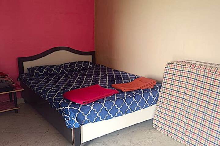 Room 7 of 25