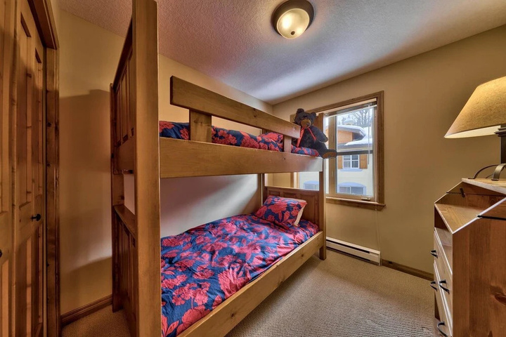 Room 4 of 14