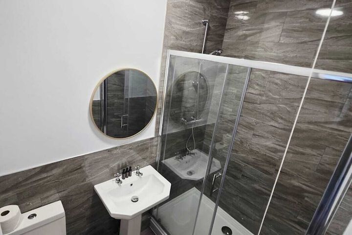 Room 65 of 93