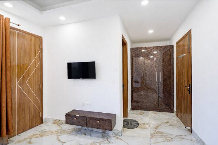 Room 22 of 27