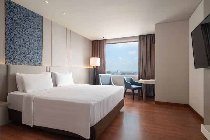 Room 8 of 30