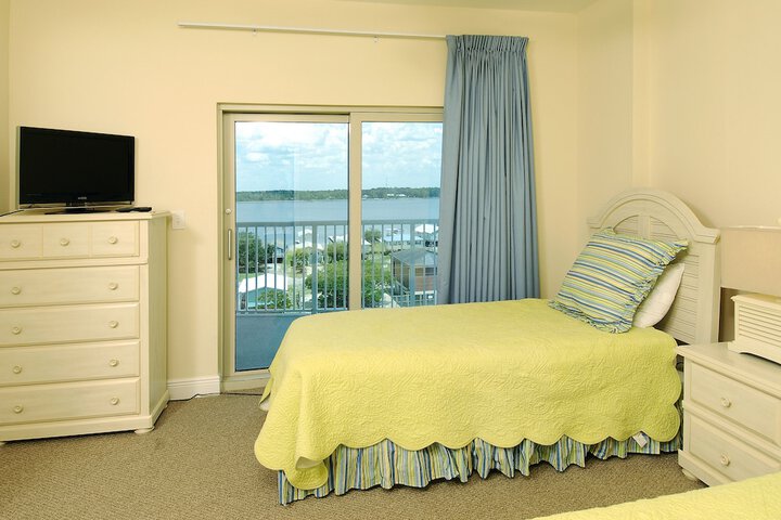 Room 6 of 46