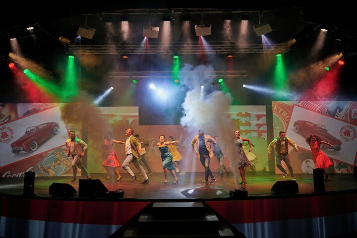 Entertainment 17 of 25