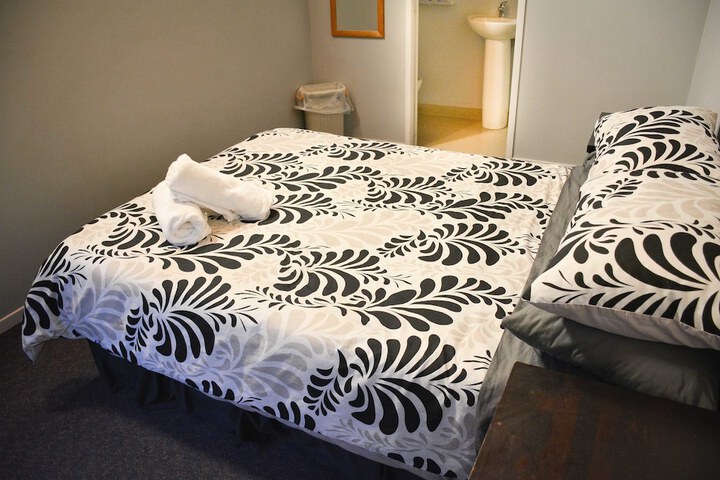 Room 8 of 29