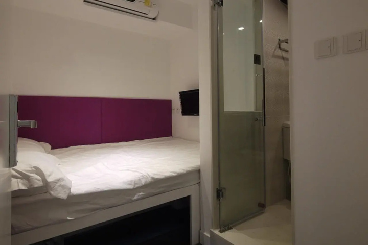 Room 2 of 11