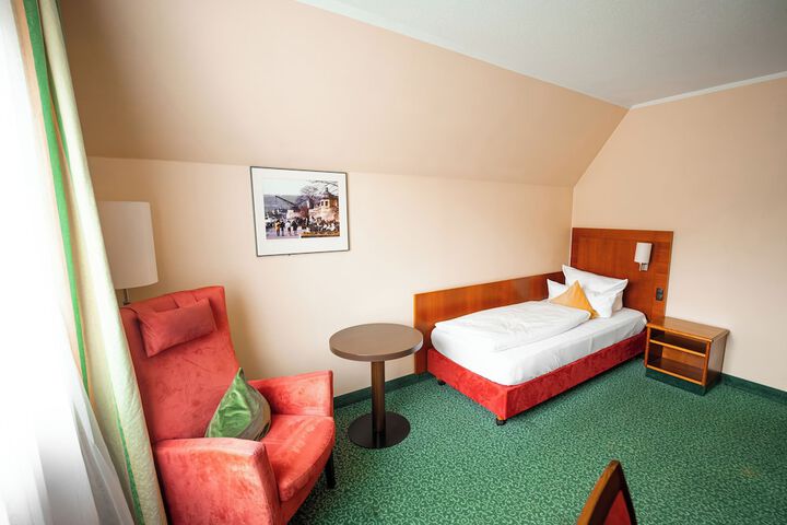 Room 5 of 51