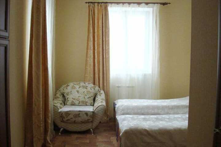 Room 12 of 22