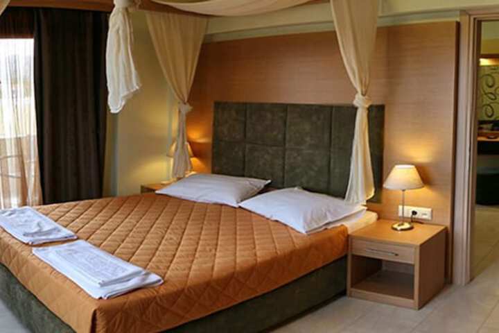 Room 5 of 36