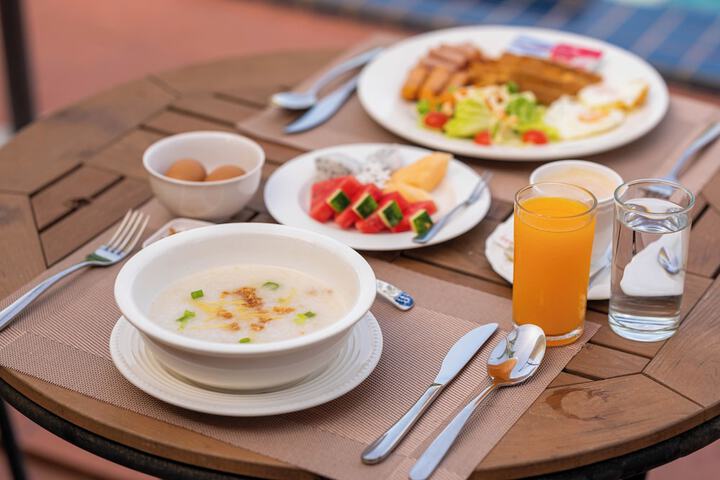 Breakfast/Coffee Service 68 of 87