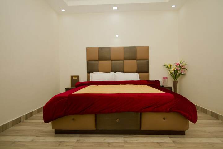 Room 15 of 64