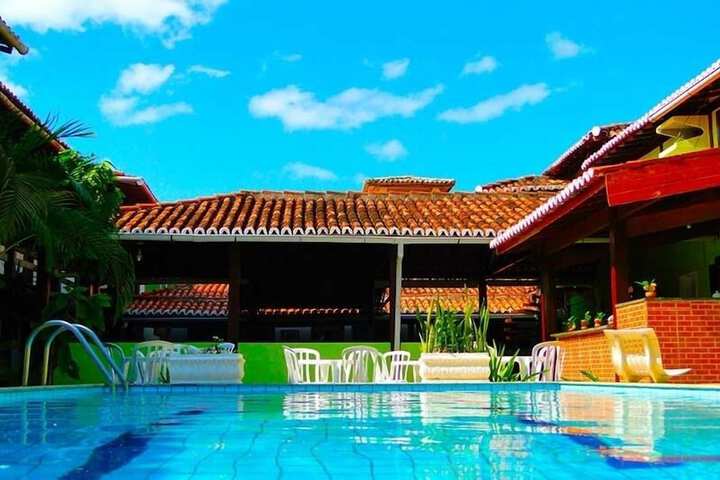Hotel Pool
