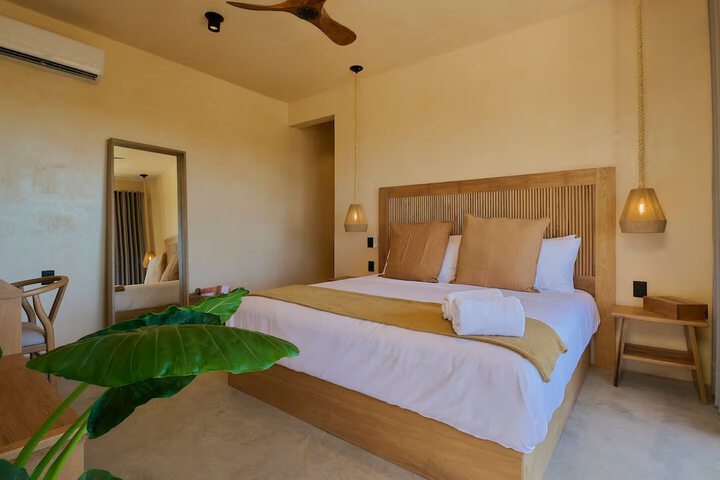 Room 2 of 23