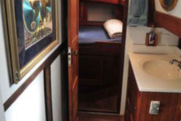 Room 2 of 38