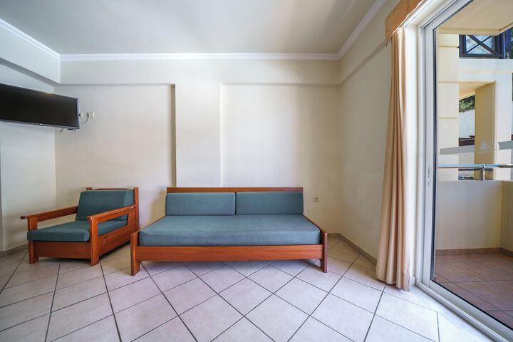 Room 95 of 179