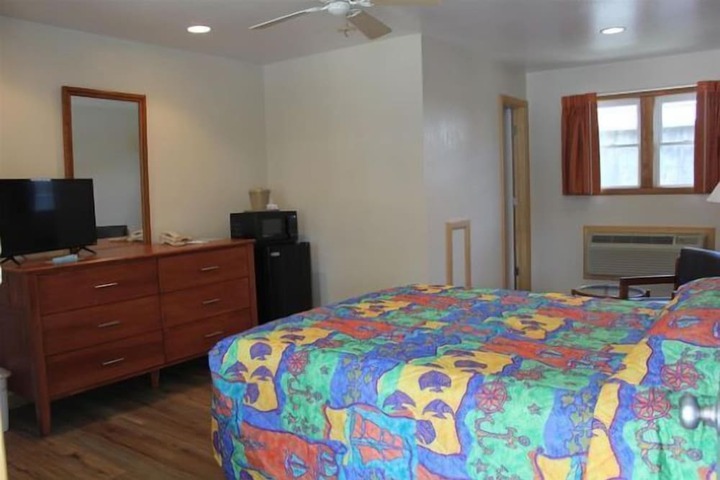 Room 14 of 66
