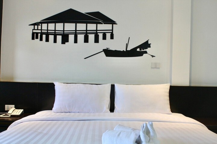 Room 6 of 64