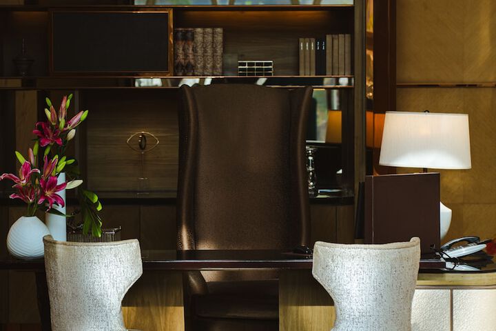 Entrance & Lobby