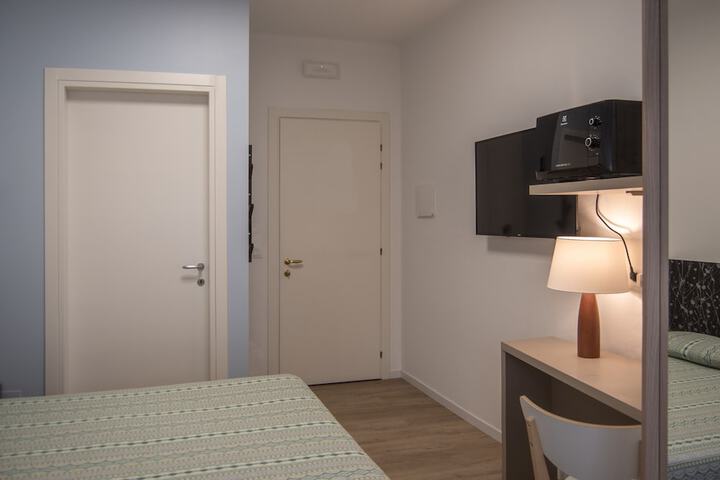Room 65 of 102