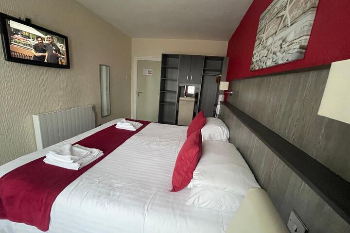 Room 5 of 26