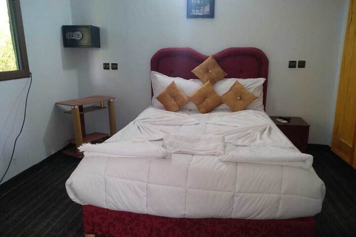 Room 15 of 19