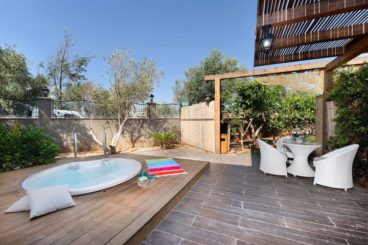 Terrace/Patio 15 of 40