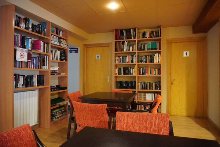 Room 31 of 42