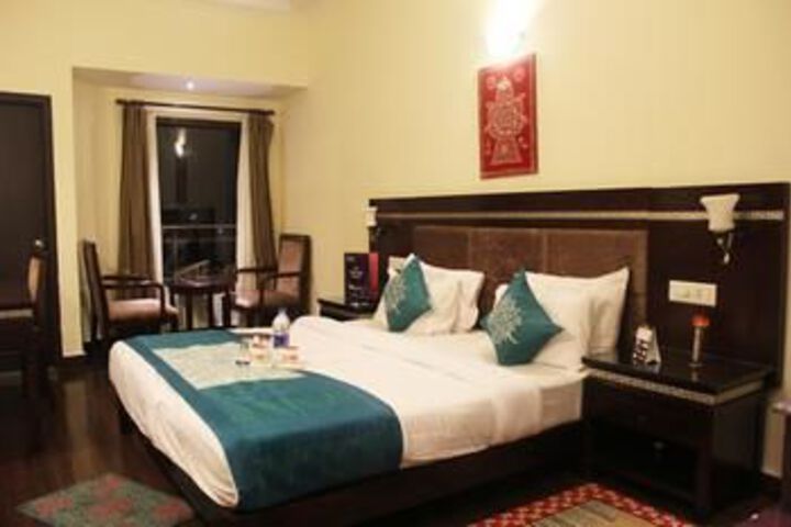 Room 9 of 21