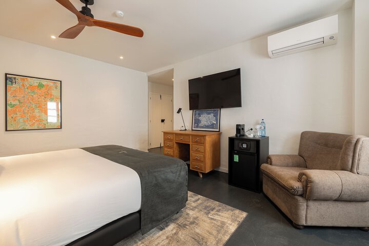 Room 55 of 100
