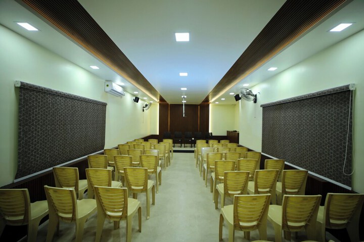 Ballroom/Hall 46 of 53
